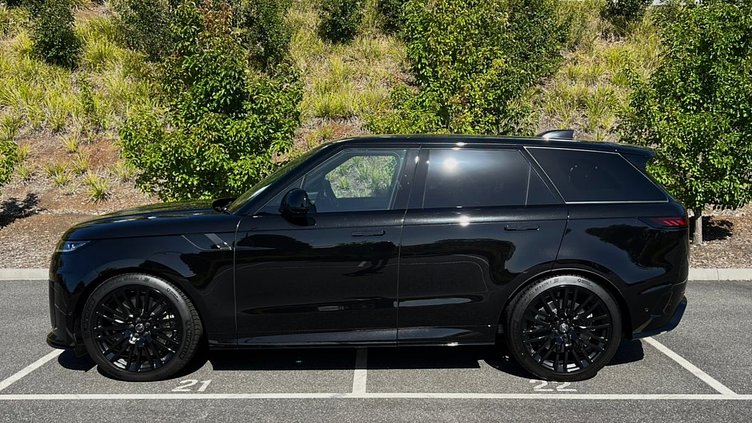 2024 New Land Rover Range Rover Sport Obsidian Black in Gloss finish 4.4 V8 P8S P635 SV Edition One