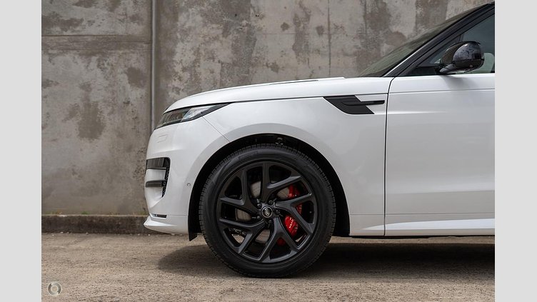 2024 Approved Land Rover Range Rover Sport Ostuni Pearl White D300 Diesel Mild Hybrid Standard Wheelbase Dynamic SE