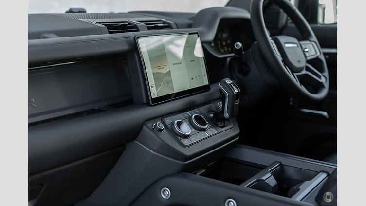 2025 Approved Land Rover Defender 130 Pangea Green D350 Diesel Mild Hybrid X-Dynamic SE