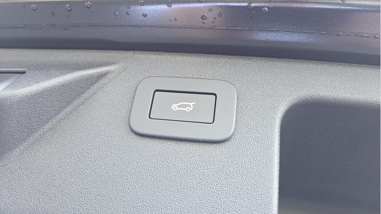 2025 Approved Land Rover Discovery Sport Santorini Black P250 P250 Dynamic SE