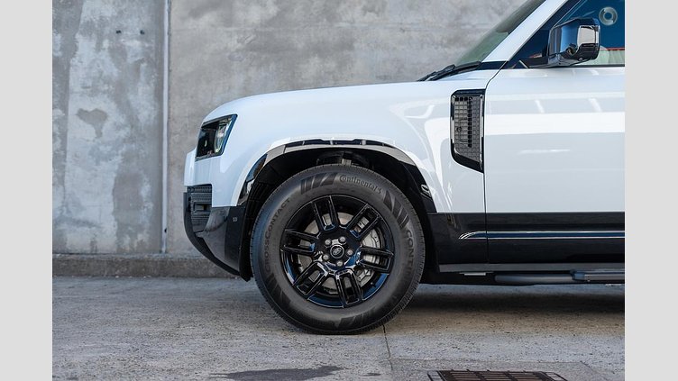2025 Approved Land Rover Defender 110 Fuji White D350 Diesel Mild Hybrid X-Dynamic SE