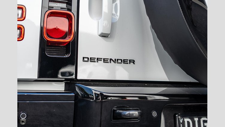 2025 Approved Land Rover Defender 110 Fuji White D350 Diesel Mild Hybrid X-Dynamic SE