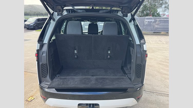 2021 Approved Land Rover Discovery Fuji White D300 AWD AUTOMATIC R-DYNAMIC S