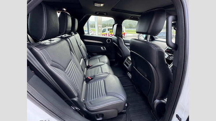 2021 Approved Land Rover Discovery Fuji White D300 AWD AUTOMATIC R-DYNAMIC S