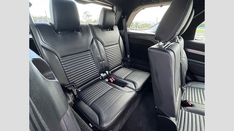 2021 Approved Land Rover Discovery Fuji White D300 AWD AUTOMATIC R-DYNAMIC S