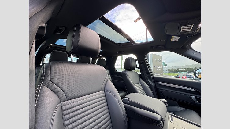 2021 Approved Land Rover Discovery Fuji White D300 AWD AUTOMATIC R-DYNAMIC S