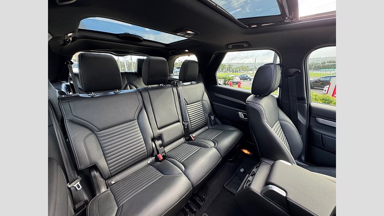 2021 Approved Land Rover Discovery Fuji White D300 AWD AUTOMATIC R-DYNAMIC S