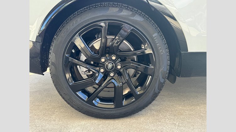 2021 Approved Land Rover Discovery Fuji White D300 AWD AUTOMATIC R-DYNAMIC S