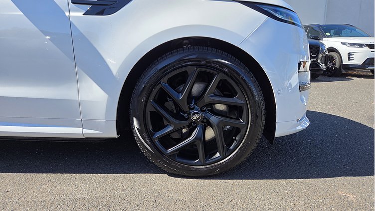 2024 Approved Land Rover Range Rover Sport Ostuni Pearl White P460e Petrol Plug-in Hybrid P460e Dynamic SE