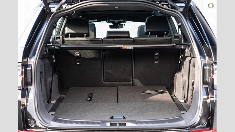 2025 Approved Land Rover Discovery Sport Santorini Black P250 Standard Wheelbase Dynamic SE