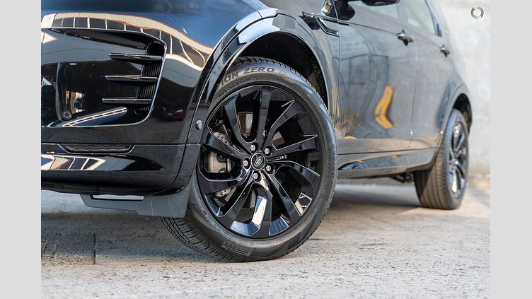 2025 Approved Land Rover Discovery Sport Santorini Black P250 Standard Wheelbase Dynamic SE