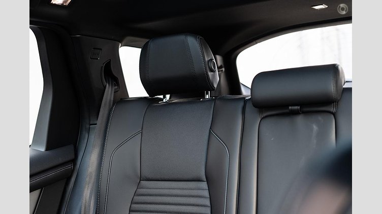 2025 Approved Land Rover Discovery Sport Santorini Black P250 Standard Wheelbase Dynamic SE