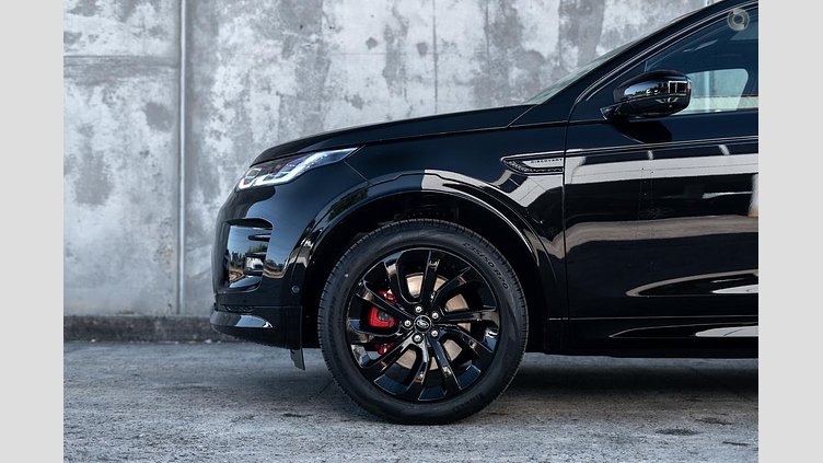 2024 New Land Rover Discovery Sport Santorini Black P300e Petrol Plug-in Hybrid Standard Wheelbase Dynamic SE