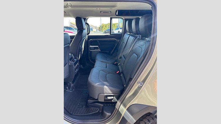 2023 Approved Land Rover Defender 110 Pangea Green P400 AWD AUTOMATIC MY23.5 P400 110 SE