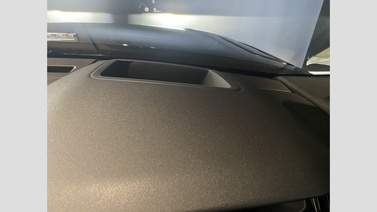 2025 New Land Rover Range Rover Velar Santorini Black P250 Petrol Standard Wheelbase Dynamic SE