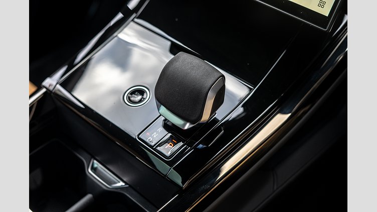 2025 New Land Rover Range Rover Sport British Racing Green P530 Petrol Mild Hybrid Autobiography