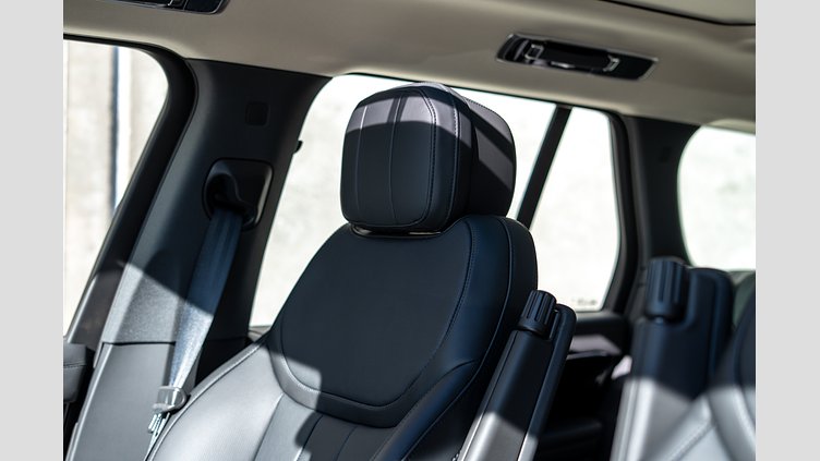 2025 New Land Rover Range Rover Hakuba Silver P530 Petrol Mild Hybrid Standard Wheelbase HSE