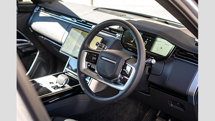2025 New Land Rover Range Rover Hakuba Silver P530 Petrol Mild Hybrid Standard Wheelbase HSE
