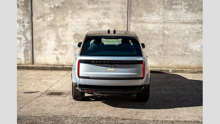 2025 New Land Rover Range Rover Hakuba Silver P530 Petrol Mild Hybrid Standard Wheelbase HSE