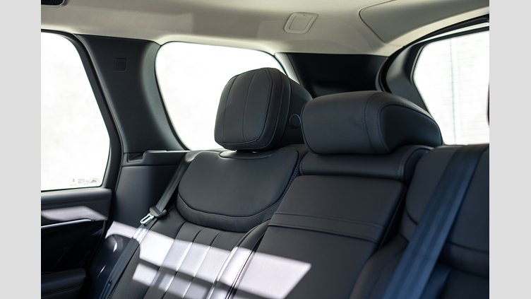 2025 New Land Rover Range Rover Hakuba Silver P530 Petrol Mild Hybrid Standard Wheelbase HSE