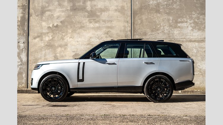 2025 New Land Rover Range Rover Hakuba Silver P530 Petrol Mild Hybrid Standard Wheelbase HSE
