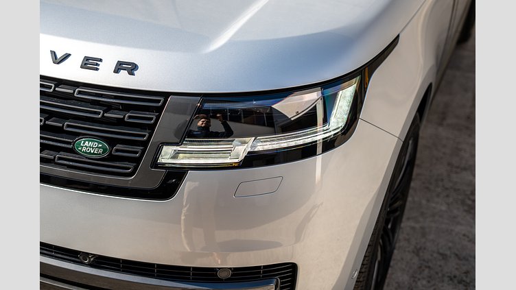2025 New Land Rover Range Rover Hakuba Silver P530 Petrol Mild Hybrid Standard Wheelbase HSE