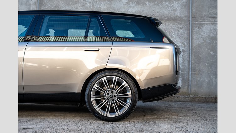 2025 New Land Rover Range Rover Batumi Gold D350 Diesel Mild Hybrid Long Wheelbase Seven Seats Autobiography