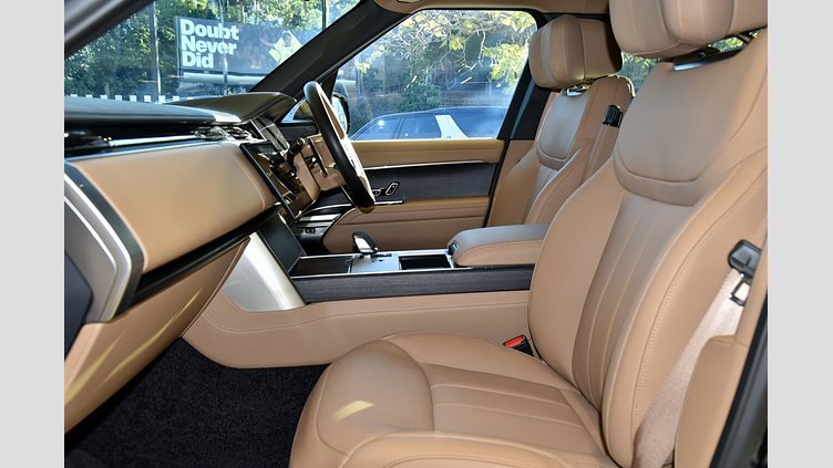 2025 New Land Rover Range Rover Santorini Black D350 Diesel Mild Hybrid Long Wheelbase Seven Seats Autobiography