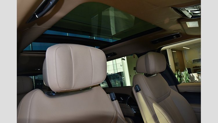 2025 New Land Rover Range Rover Santorini Black D350 Diesel Mild Hybrid Long Wheelbase Seven Seats Autobiography