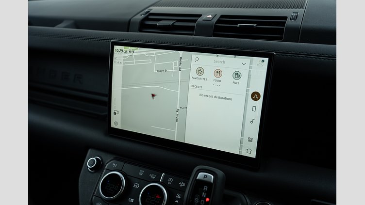 2025 Approved Land Rover Defender 110 Fuji White D350 Diesel Mild Hybrid X-Dynamic SE