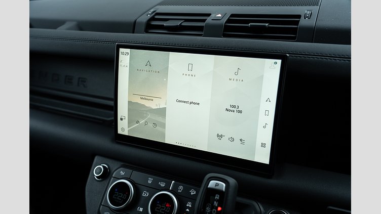 2025 Approved Land Rover Defender 110 Fuji White D350 Diesel Mild Hybrid X-Dynamic SE