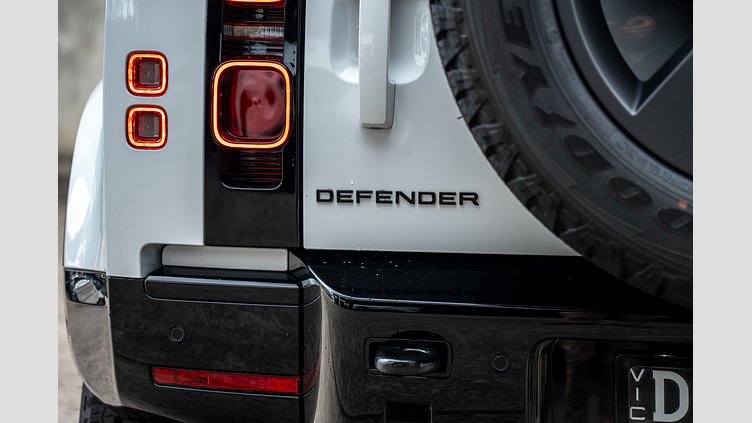2025 Approved Land Rover Defender 110 Fuji White D350 Diesel Mild Hybrid X-Dynamic SE