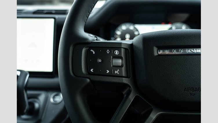 2025 Approved Land Rover Defender 110 Fuji White D350 Diesel Mild Hybrid X-Dynamic SE