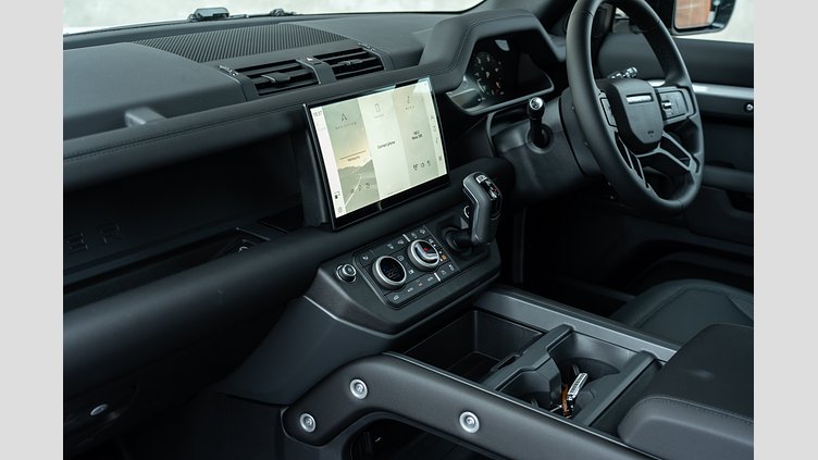 2025 Approved Land Rover Defender 110 Fuji White D350 Diesel Mild Hybrid X-Dynamic SE