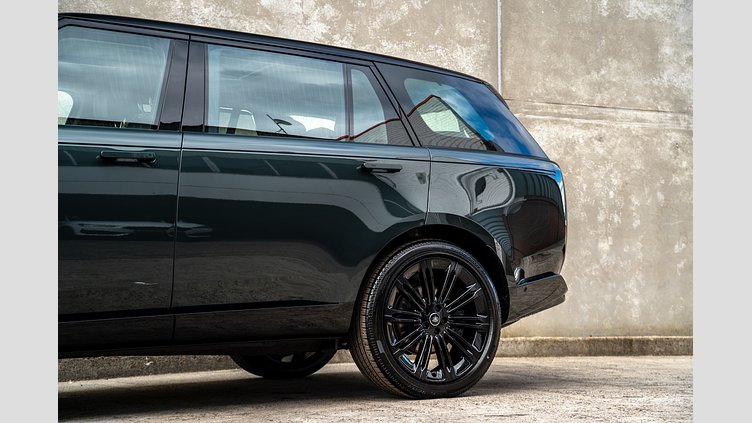 2025 New Land Rover Range Rover Belgravia Green D350 Diesel Mild Hybrid Long Wheelbase Seven Seats Autobiography