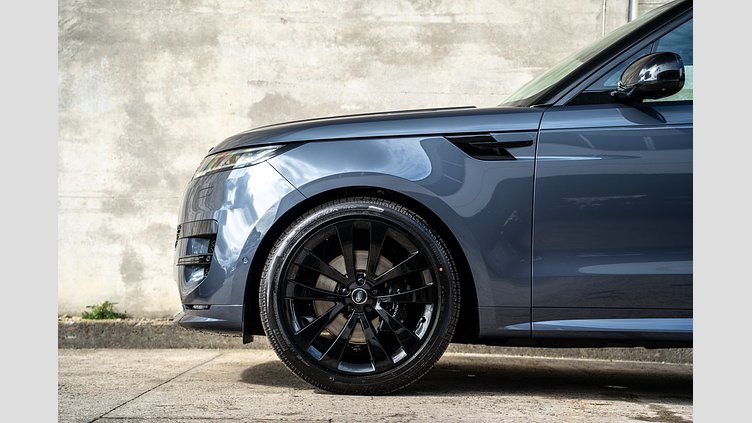 2025 New Land Rover Range Rover Sport Varesine Blue D250 Diesel Mild Hybrid Dynamic SE