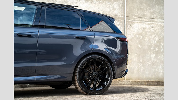 2025 New Land Rover Range Rover Sport Varesine Blue D250 Diesel Mild Hybrid Dynamic SE