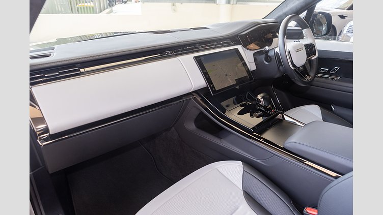 2024 Approved Land Rover Range Rover Sport Flux Silver in Gloss finish 4.4L Twin Turbo Petrol V8 - 467kW P635 SV Edition One 