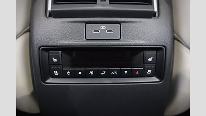 2025 Uusi Mazda CX-80 Rhodium White 2.5 PHEV 8AT Takumi Plus (18)