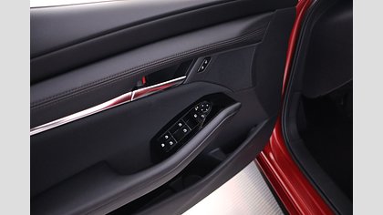 2025 Uusi Mazda 3 Soul Red Crystal 2.5 M Hybrid e-Skyactiv G AT Centre-line (9)