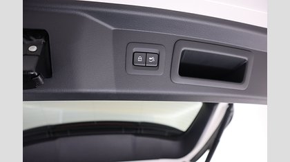 2025 Uusi Mazda CX-60 Arctic White 2.5 PHEV 8AT AWD 327 HV Homura Convenience & Sound (19)