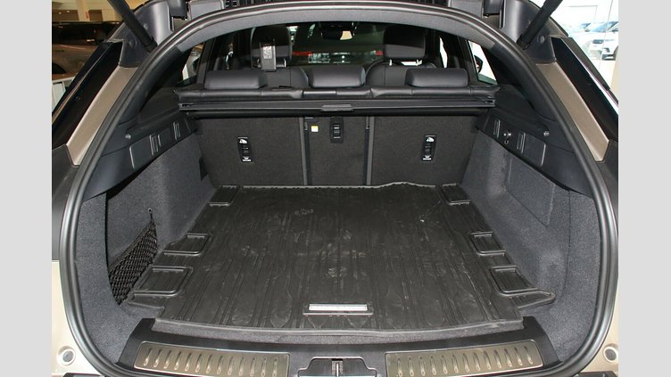 2025 New Land Rover Range Rover Velar Batumi Gold P250 Petrol Standard Wheelbase Dynamic SE