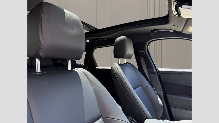 2025 Approved Land Rover Range Rover Velar Fuji White P250 Petrol Standard Wheelbase Dynamic SE