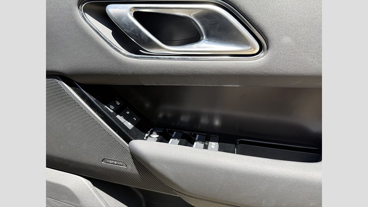 2025 Approved Land Rover Range Rover Velar Fuji White P250 Petrol Standard Wheelbase Dynamic SE