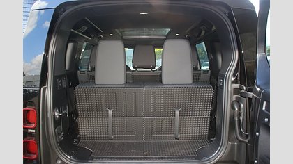 Defender 110 17