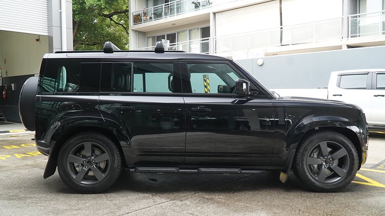 2025 New Land Rover Defender 110 Santorini Black D350 Diesel Mild Hybrid X-Dynamic SE