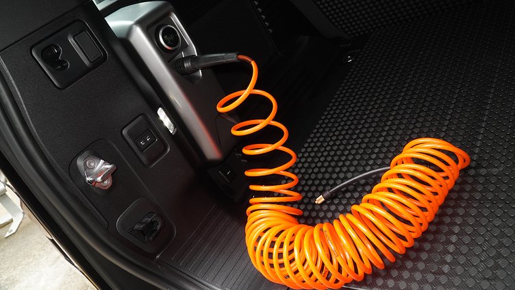 2025 New Land Rover Defender 110 Santorini Black D350 Diesel Mild Hybrid X-Dynamic SE