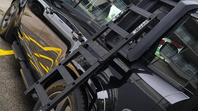 2025 New Land Rover Defender 110 Santorini Black D350 Diesel Mild Hybrid X-Dynamic SE