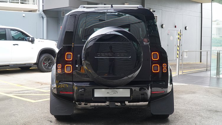 2025 New Land Rover Defender 110 Santorini Black D350 Diesel Mild Hybrid X-Dynamic SE