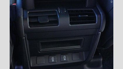Defender 110 8
